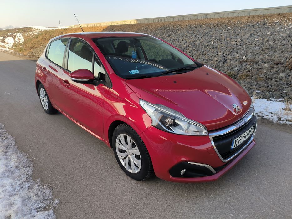 Peugeot 208 Salon Polska