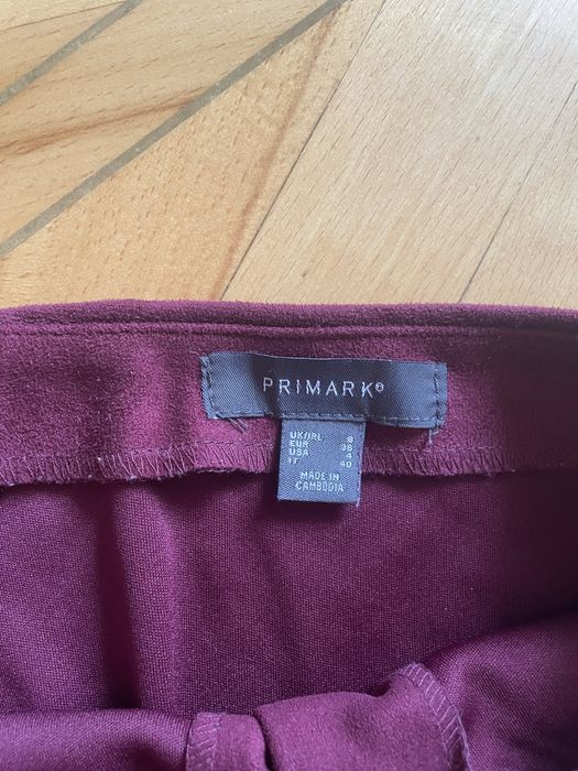 Спідниця бордового кольору