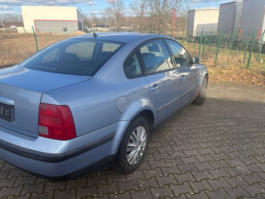 Volkswagen passat b5 1.6 benz