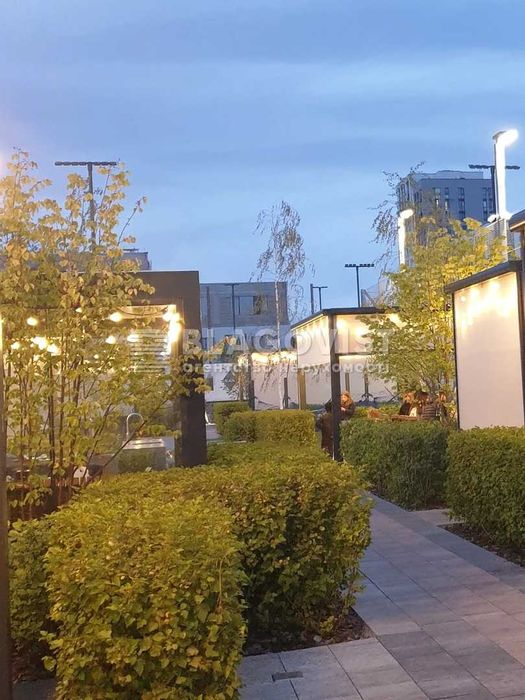 1к 35м Салютна, 2/1  ЖК Файна Таун ст. М "Нивки", "Берестейська"