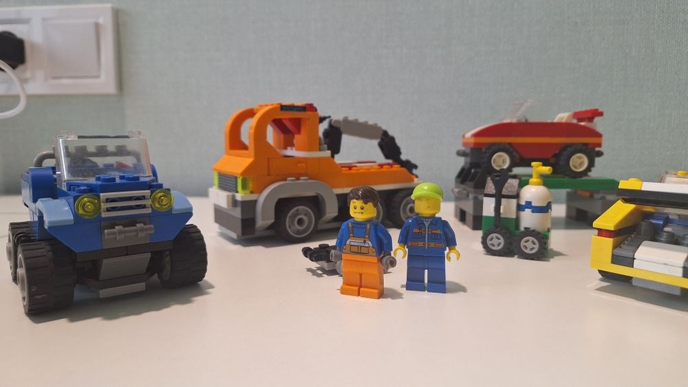 Lego 4625, Транспорт