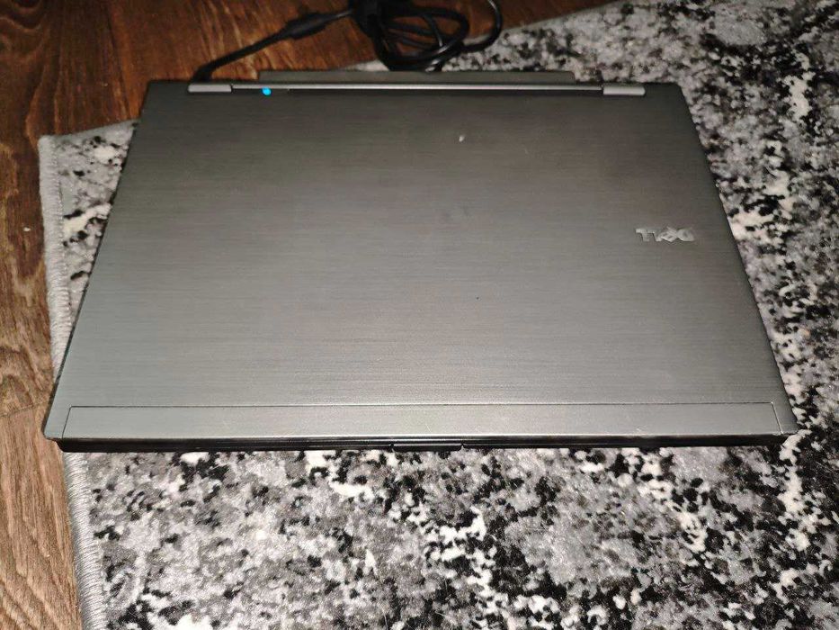 Dell e6410 i7 \ 8gb ddr3 \ Nvidia 512 mb \ 320 gb