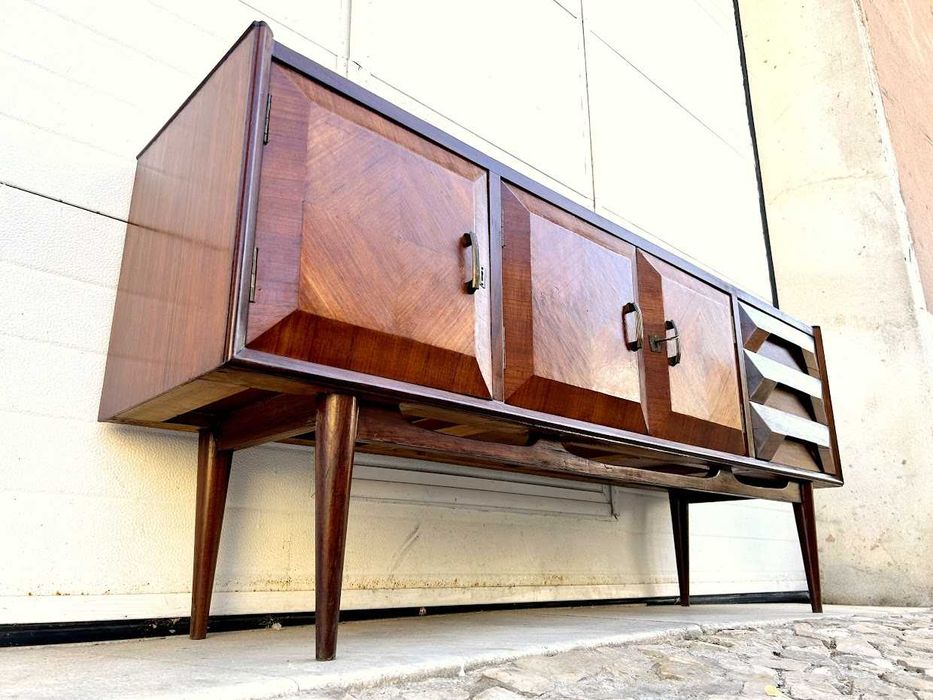 Aparador móvel tv olaio vintage + 161comp x 39prof x 70alt.