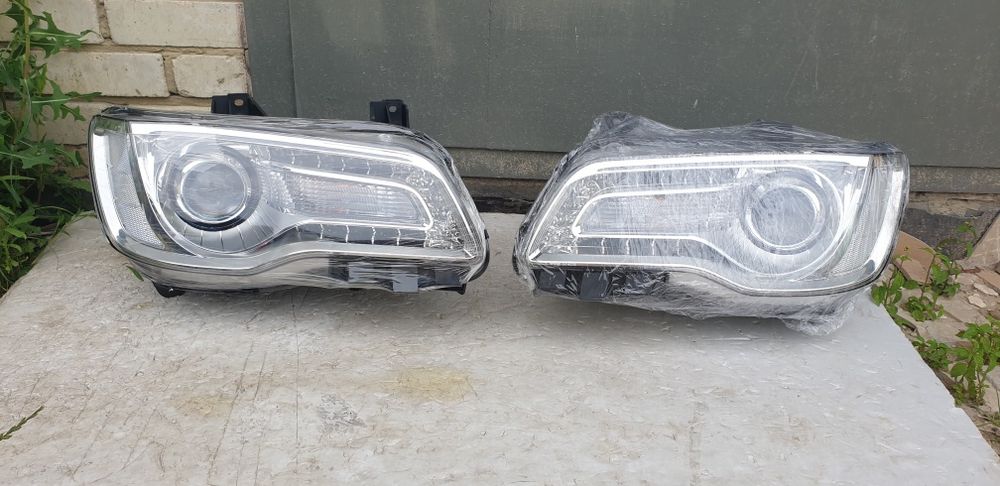 Chrysler 300 15-23 фара В НАЯВНОСТІ