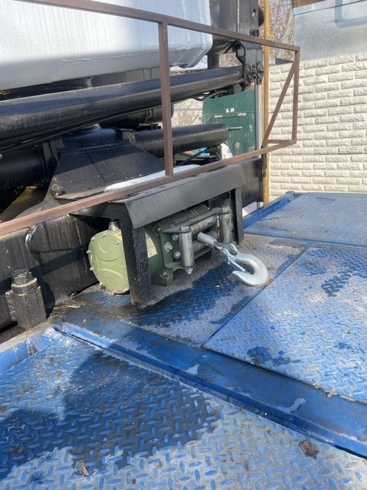 Кран манипулятор эвакуатор с лебедкой