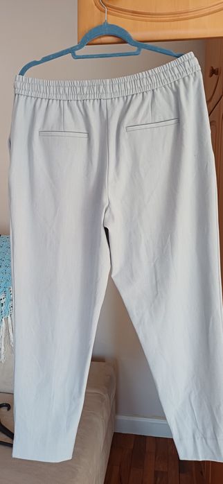 Spodnie  R 42  pas 88-90cm jest regulacja RESERVED
