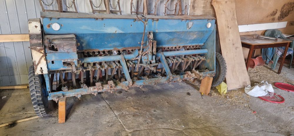 Siewnik poznaniak na docisku. Sprawny