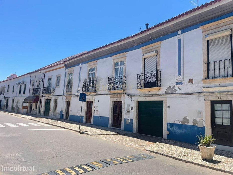 Edifício para remodelação total, Borba