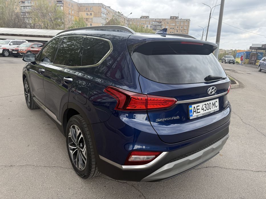 Продам шикарный SantaFe сама, полная комплектация , дизель 2.0