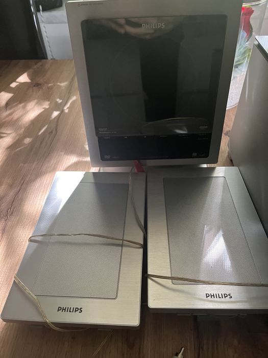 Philips MCD288/12 – zestaw kina domowego / mikrowieża DVD + głośniki + subwoofer