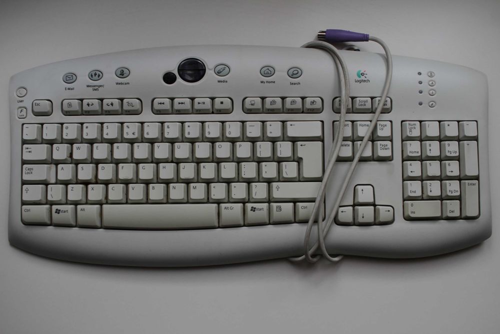 Zestaw komplet komputer monitor klawiatura 3 głośniki 5 elem