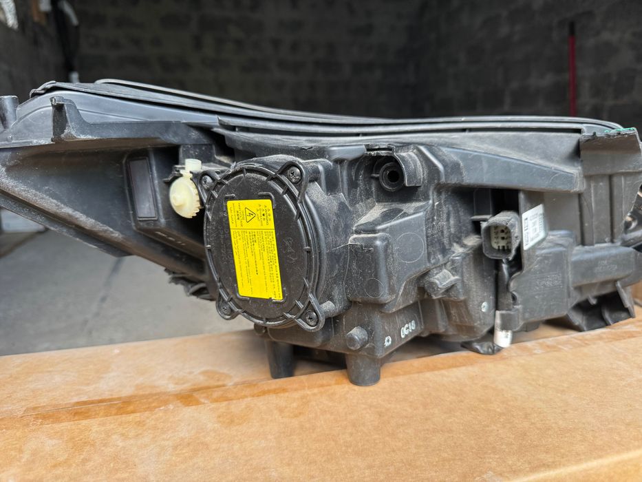 Ліва фара Chevrolet BOLT 16-21