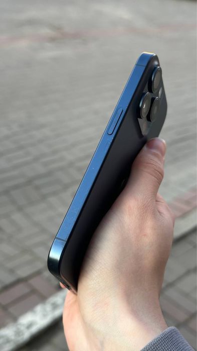iPhone 15 Pro 256 Blue