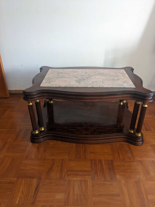 Mesa de Centro Elegante