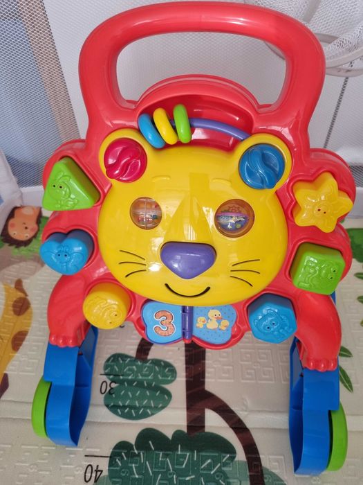 Chodzik smiki mały lew