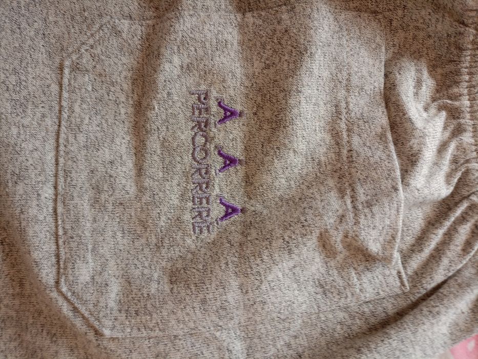 Ładne mysie spodnie sportowe .