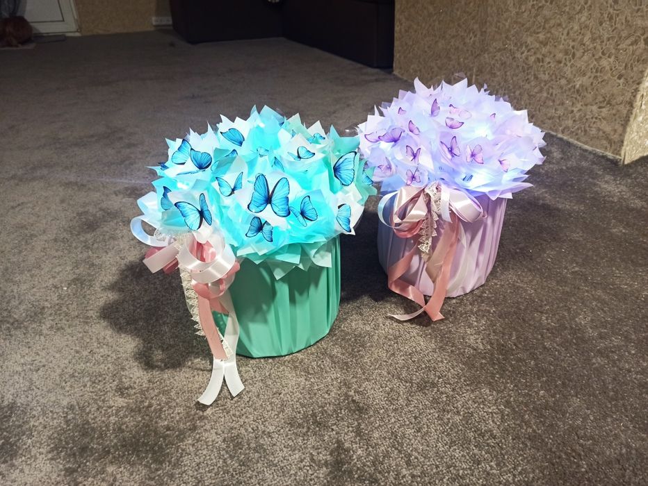 Букет з 55 метеликів з підсвіткою. Букет из бабочек с подсветкой.