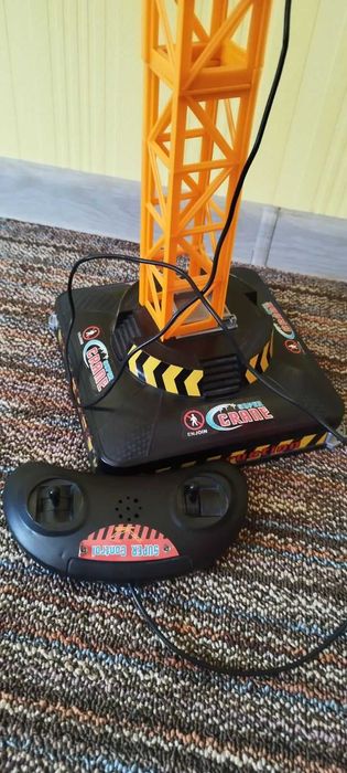 Дитяча іграшка кран на радіокеруванні  вис. 100 см 600 грн стан нового