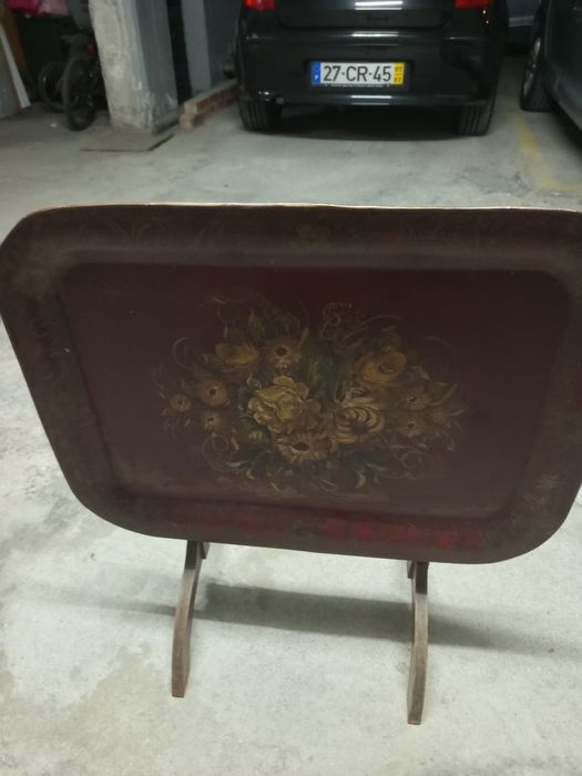 Mesa antiquíssima