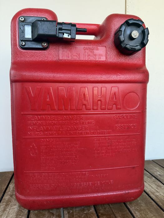Deposito combustivel barco Yamaha
