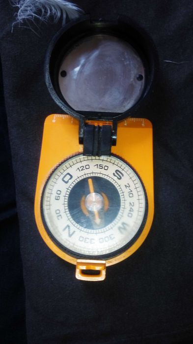 Продам компас Азимут