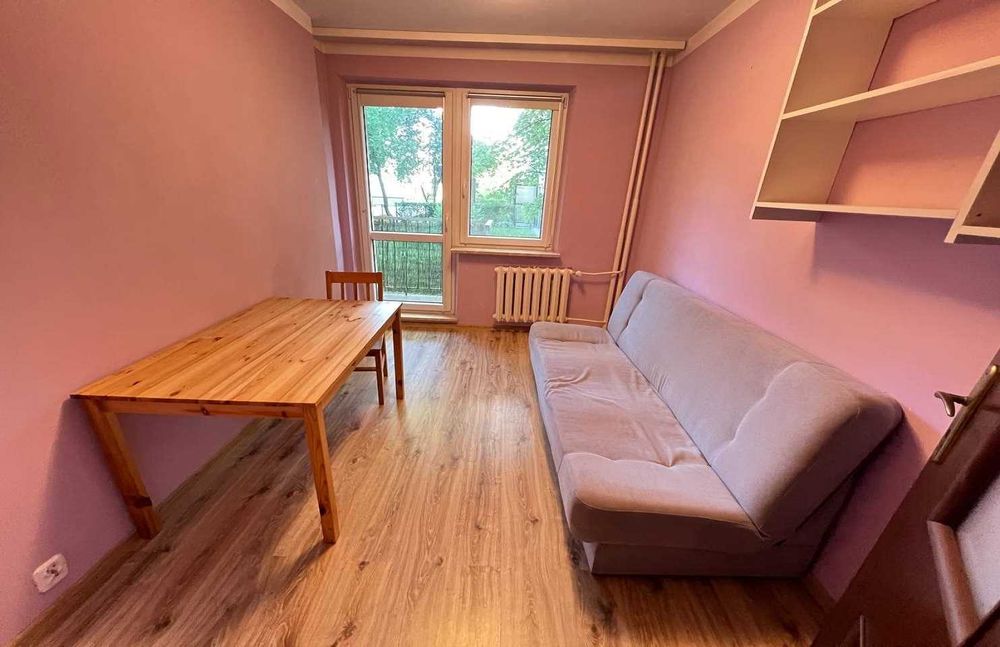 2 pok-Ursynów-50m-ul. Hirszfelda-bardzo ciche-metro Natolin-park