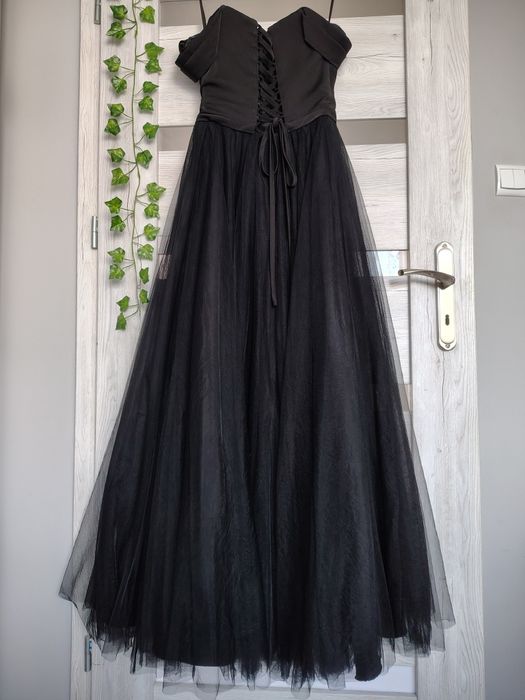 Piękna suknia wieczorowa, na studniówkę, półmetek, wesele. rozm. 38 M