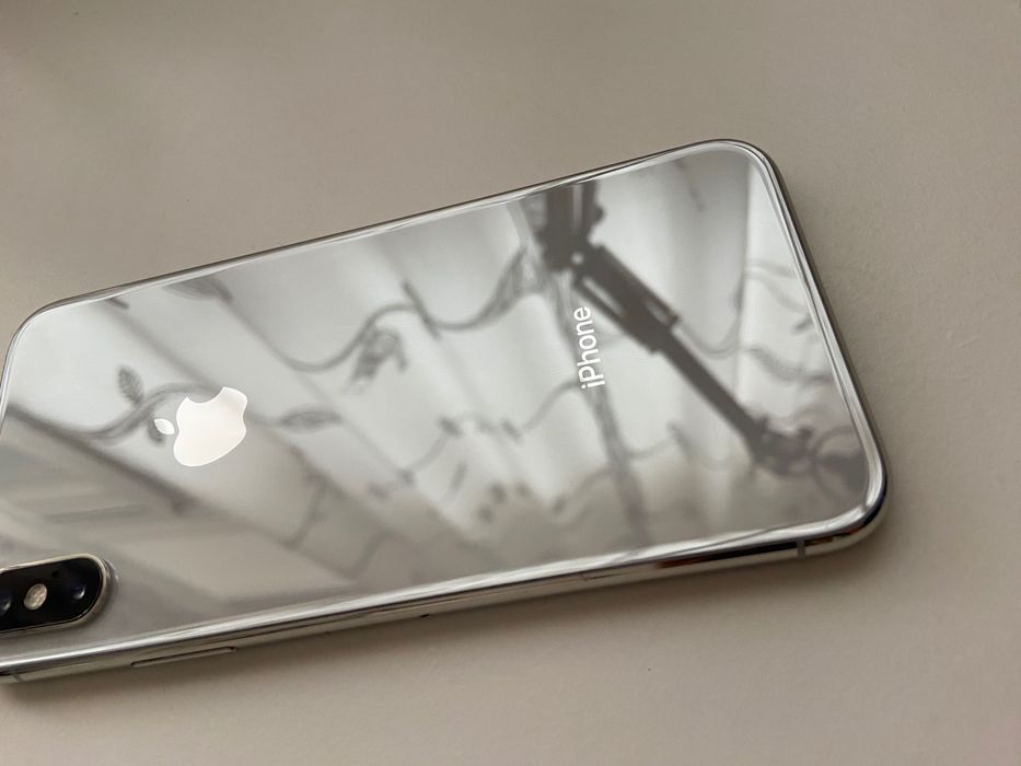 Apple iPhone X Silver - Não liga