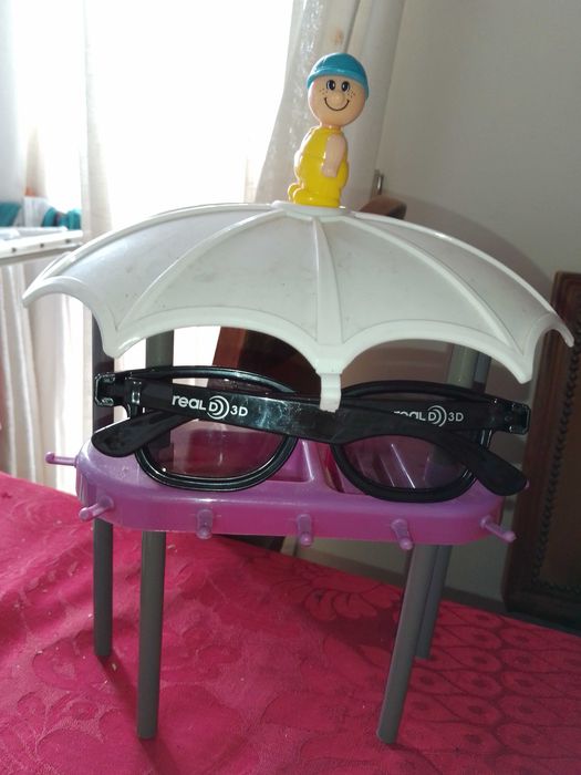 Quer Sair da sua Dimensão? Oculos Real D 3D-8E -Bonequinho 2E Desde 2E