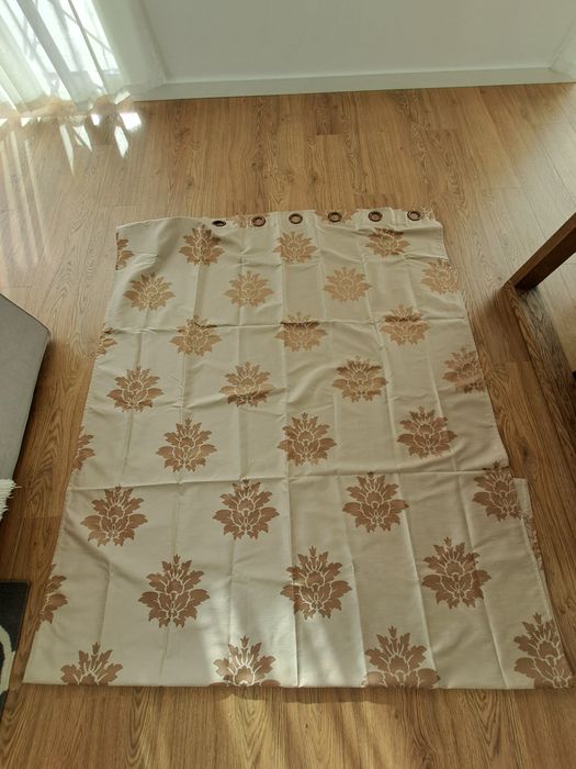 Curtains - 4 units64552780023427121