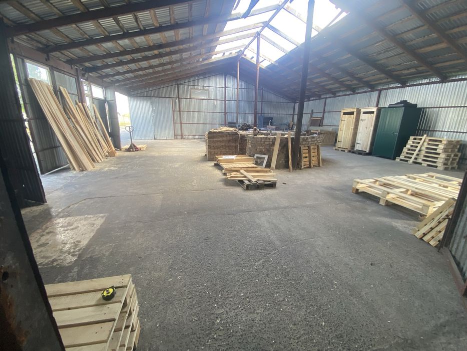 Оренда території з приміщеннями під склад і виробництво Львівська обл