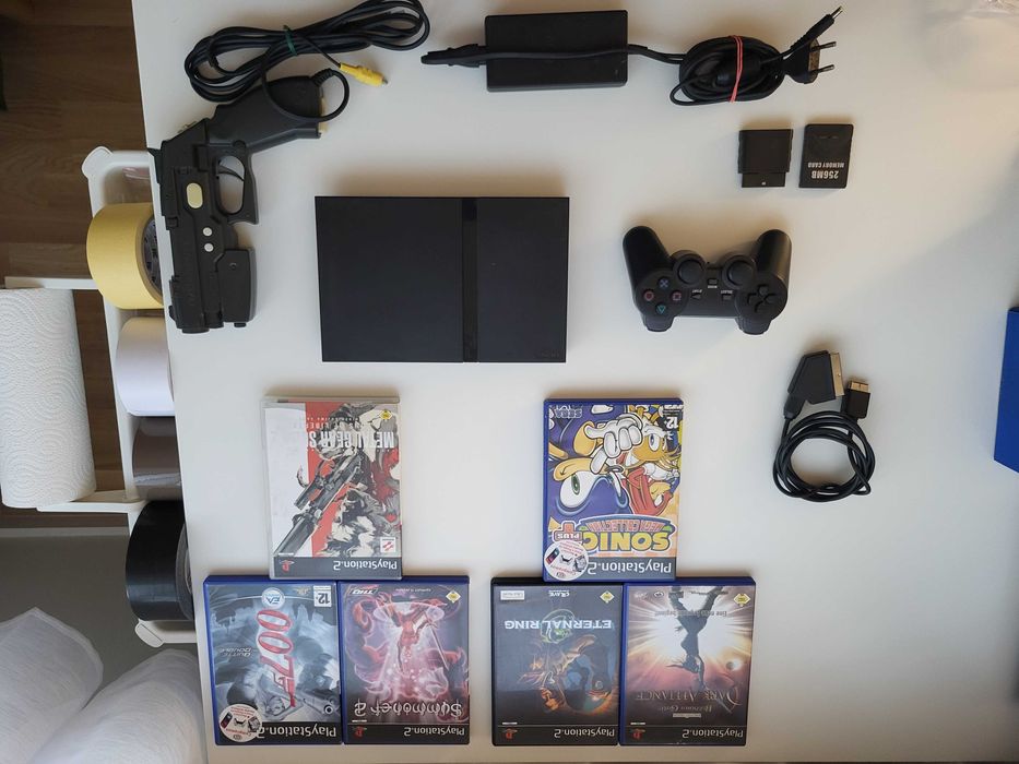 Sony PlayStation 2 – com jogos e uma pistola