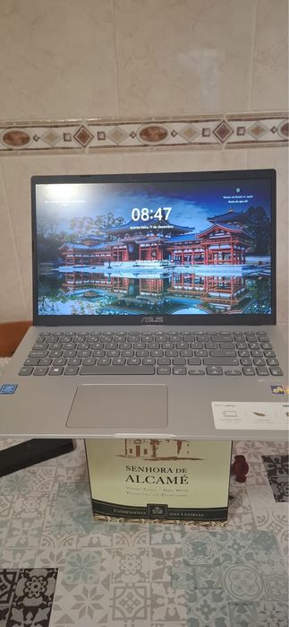 Portátil ASUS F509MA – Excelente estado, ideal para estudo e trabalho