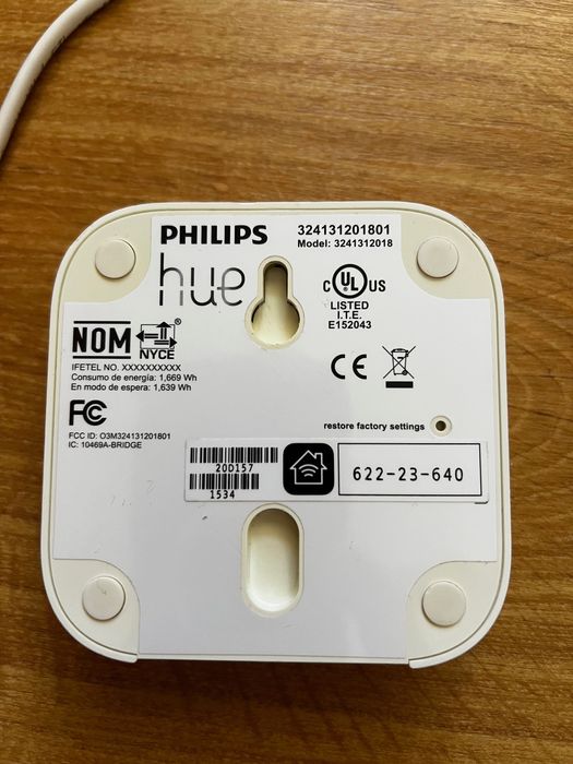 Продам оригінальний комплект Philips Hue у відмінному стані