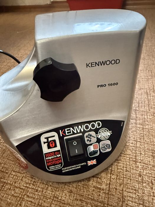М'ясорубка Kenwood MG516