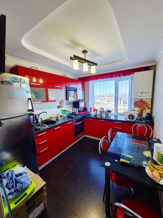 Оренда, трикімнатної квартири, р-н Біляєва.