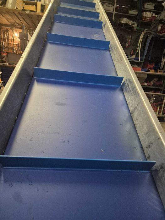 PRZENOŚNIK TAŚMOWY skośnyz zabierakami nowa taśma podnośnik transport