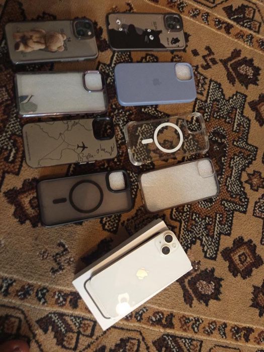 iPhone 14. 1200