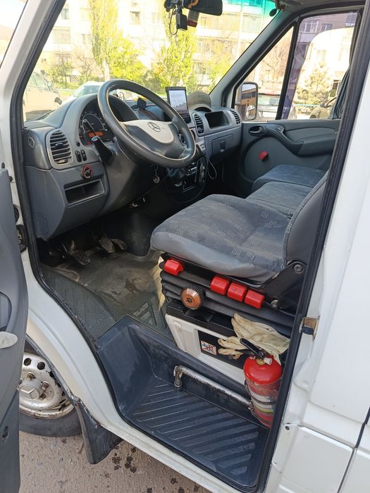 Mercedes Sprinter 213cdi пасажир 8 місць