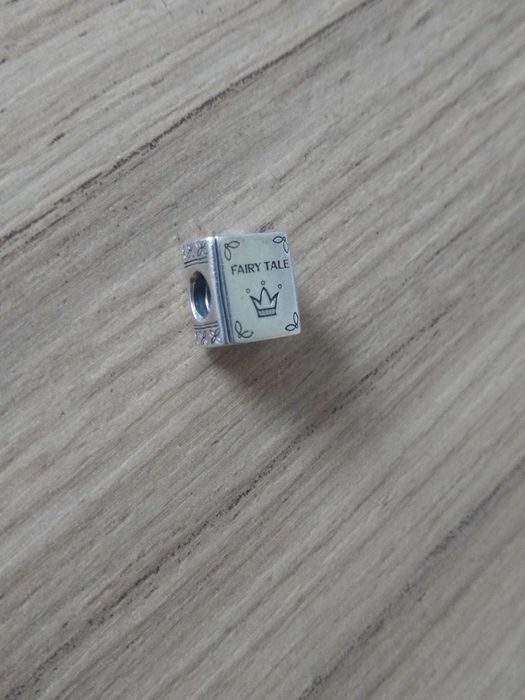 Pandora - srebrny charm