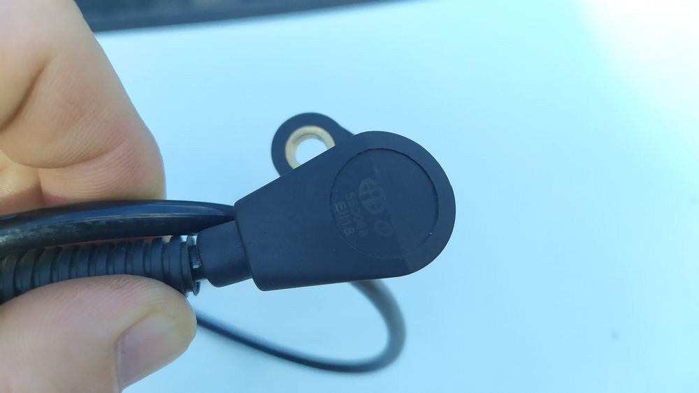 Датчик положення коленвалу EII18 550068