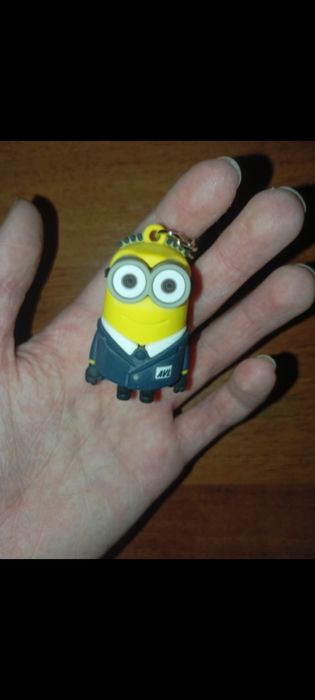 брелок з миньйоном