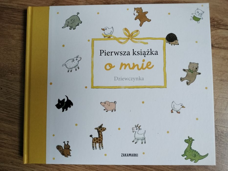 Pierwsza książka o mnie Dziewczynka