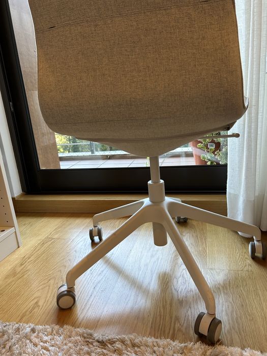Cadeira de Escritório IKEA LÅNGFJÄLLET (Bege/Branco)