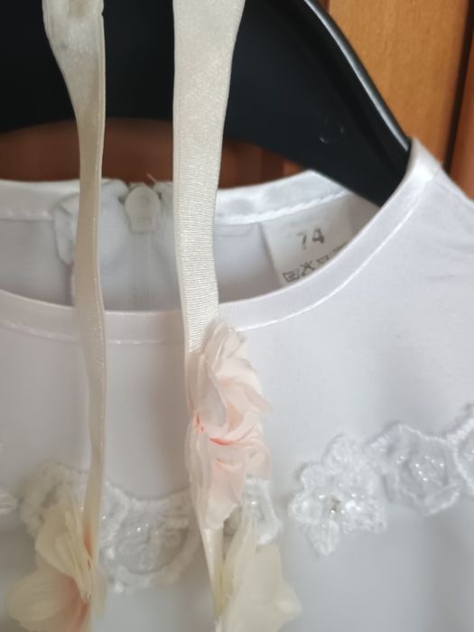 Chrzest: 2 sukienki, buciki, opaska, rozm 74