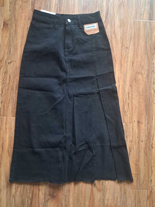 nowa czarna jensowa spódnica z metki rozmiar M ale to raczej S, szer w pasie 31 cm, długość 80 cm