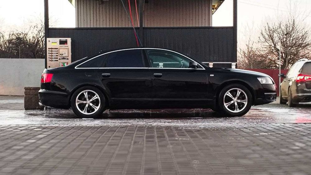 Автомобіль ауді А6