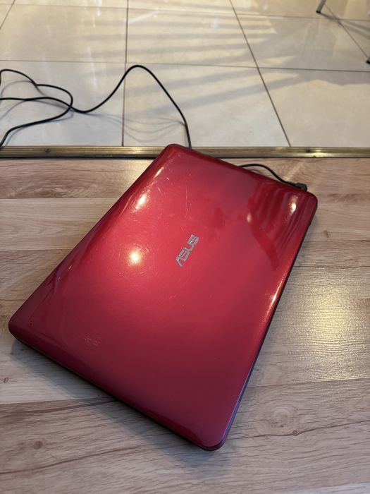 Продам ноутбук asus r556l