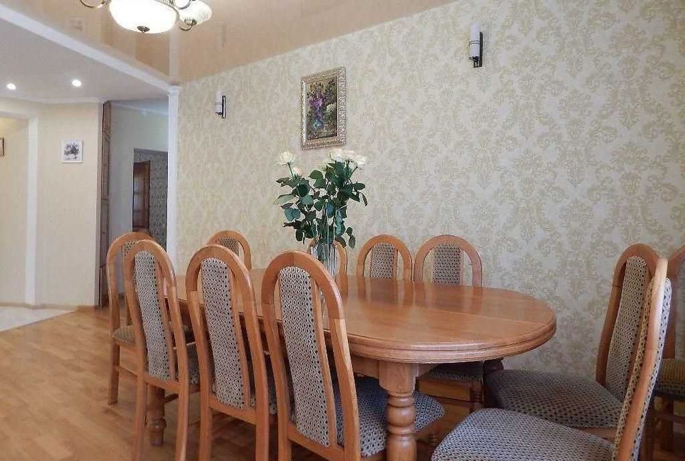 Продаж 3 кім квартири 118 м2, 2/6 пов. Ремонт. 2 санвузли. Центр, вул. Української Повстанської Армії №3598