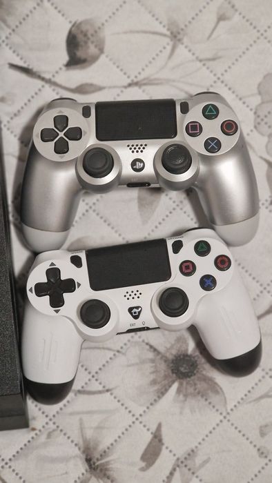 Ps4 desbloqueada com 2 comandos